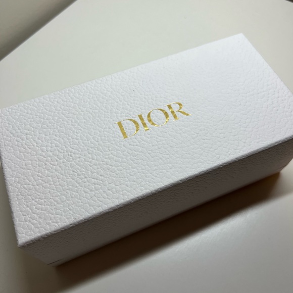 Beautiful sunglasses from Christian Dior. Eye Size: 54. - Picture 2 of 6